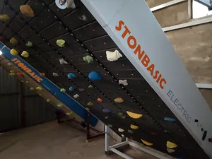 Máquina de escalada STONBASIC ELECTRIC
